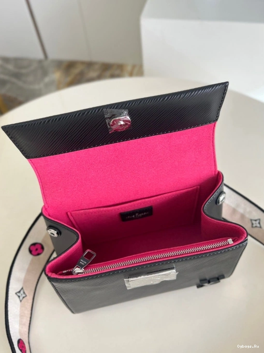 VUITTON CHANELUNY LOUIS MINI 0217